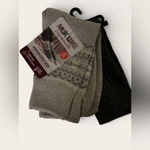MUK LUKS Women's Gray and Black Crew Socks
